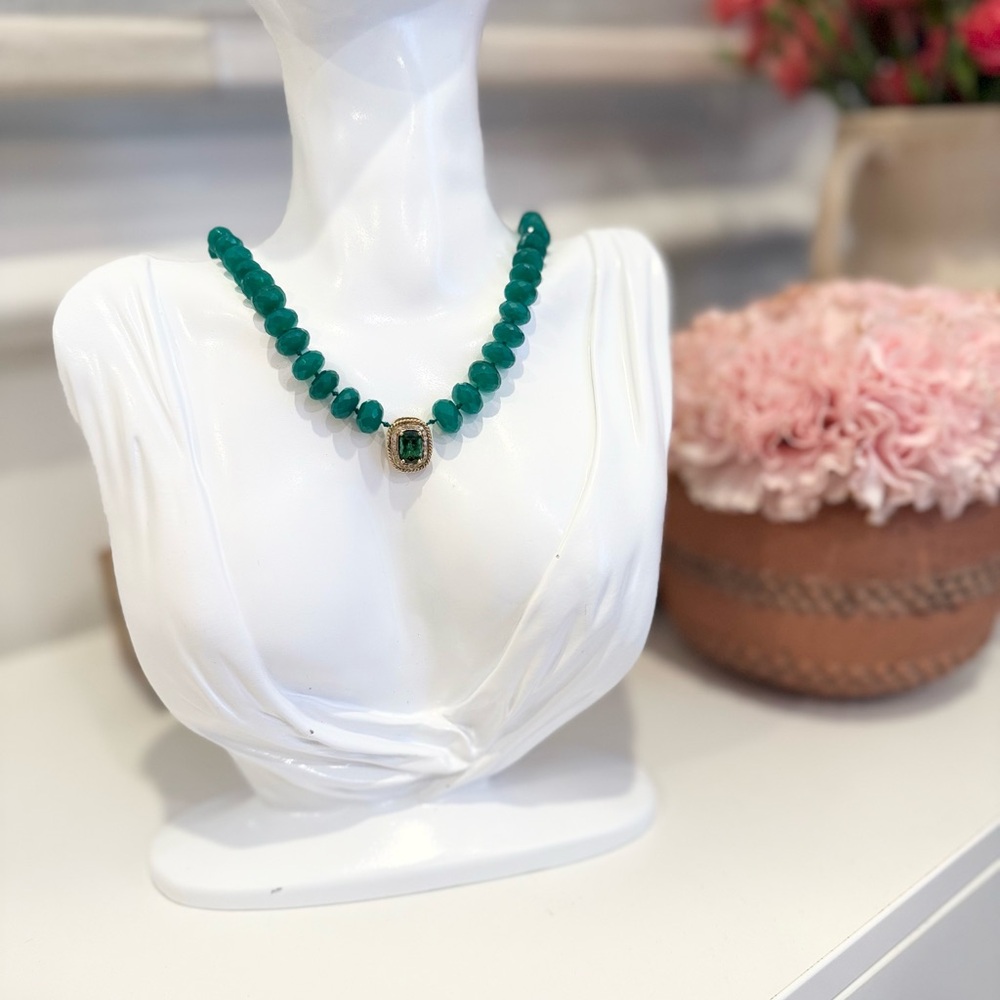 Elegant Green Beaded Necklace